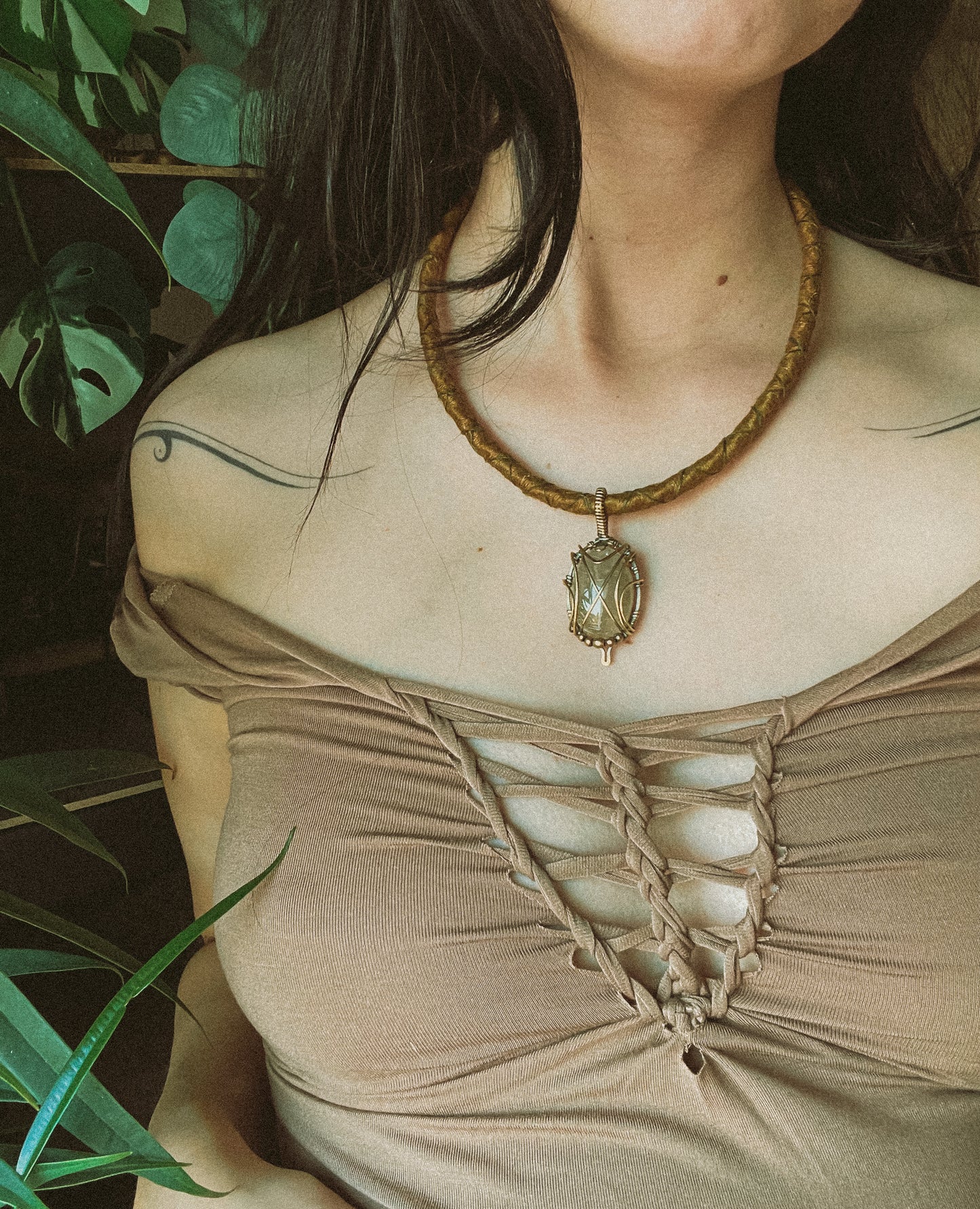 Talisman mit goldenem Rutilquarz