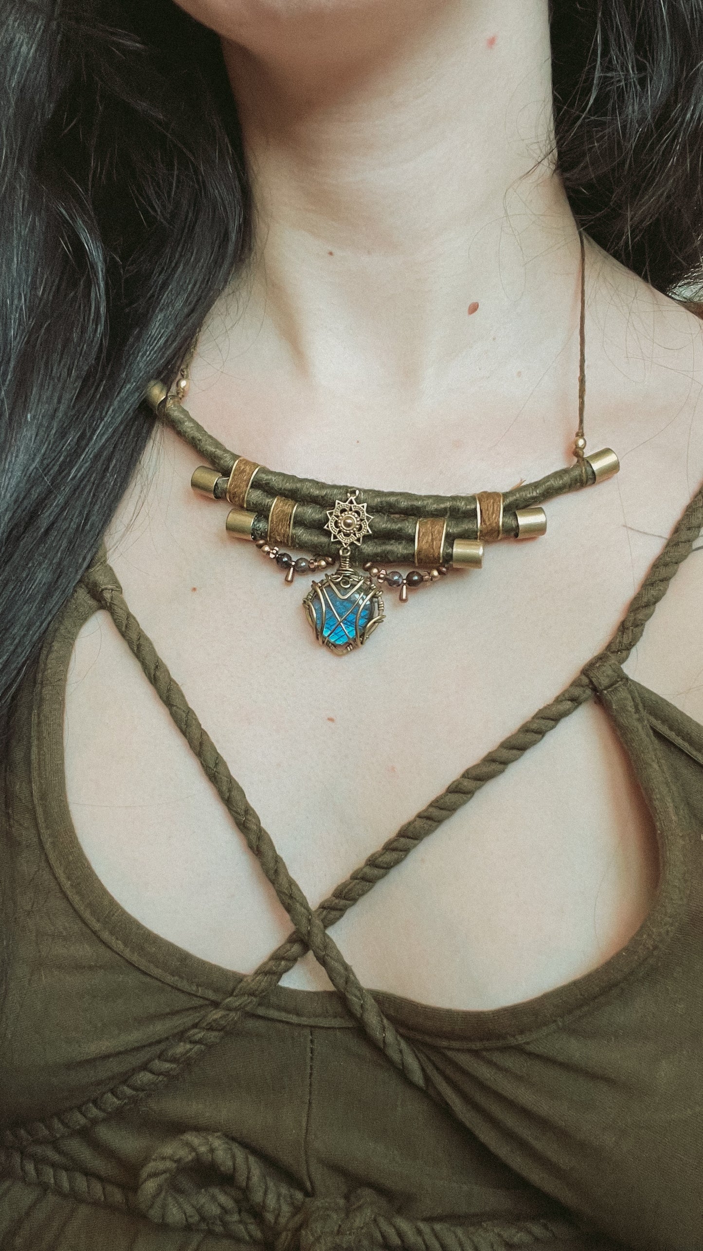 Mini Tribal Collier mit blauem Labradorit