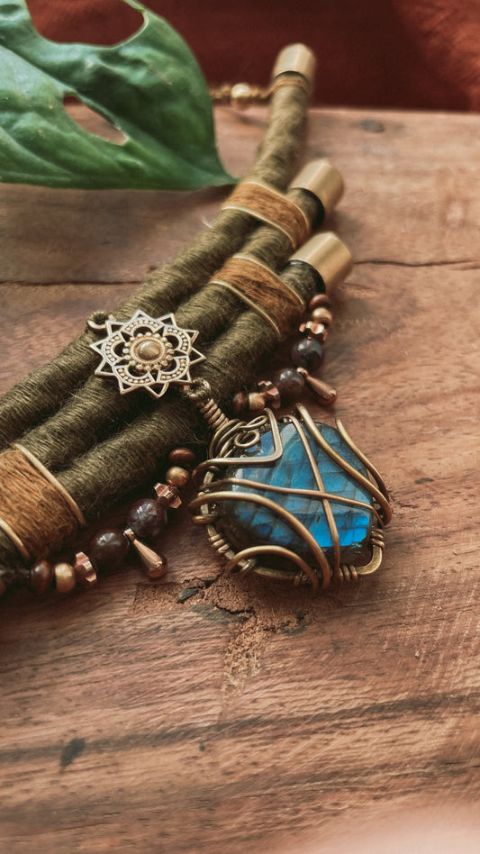 Mini Tribal Collier mit blauem Labradorit